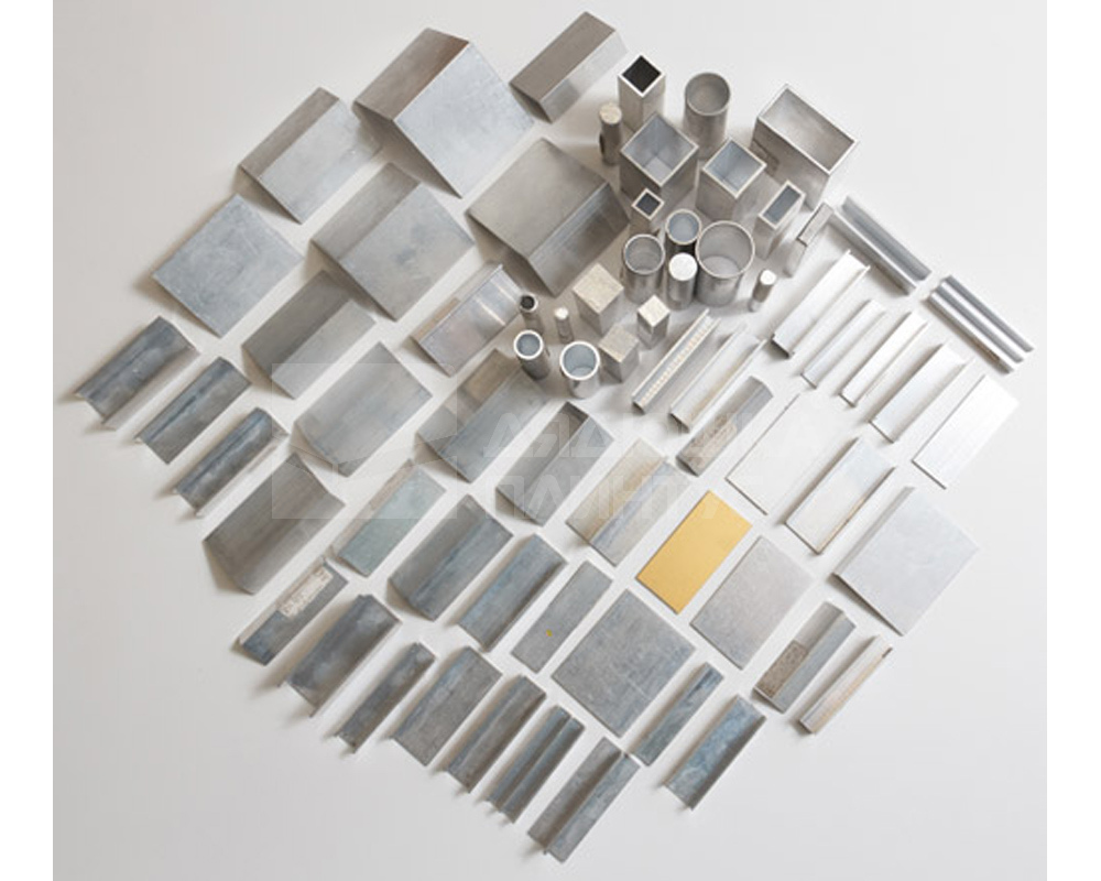 Уголок алюминиевый 50*50*1,5 мм 2,0м без покрытия